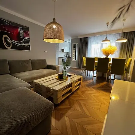 Apartament Brynow *